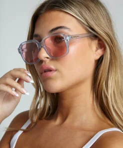 New Girl Order 70S SQUARE SUNGLASSES IN BLUE WITH PINK LENS